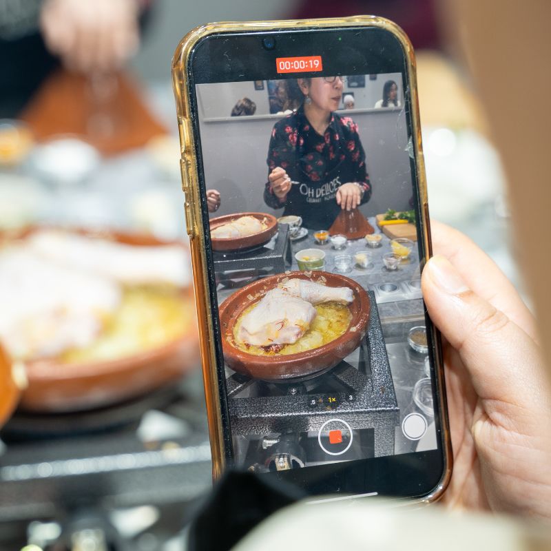 Cours de Cuisine Marocaine Express à Rabat – Expérience en 1 Heure
